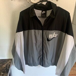 Women’s cropped oversized Nike jacket